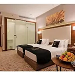 Emerald Hotel