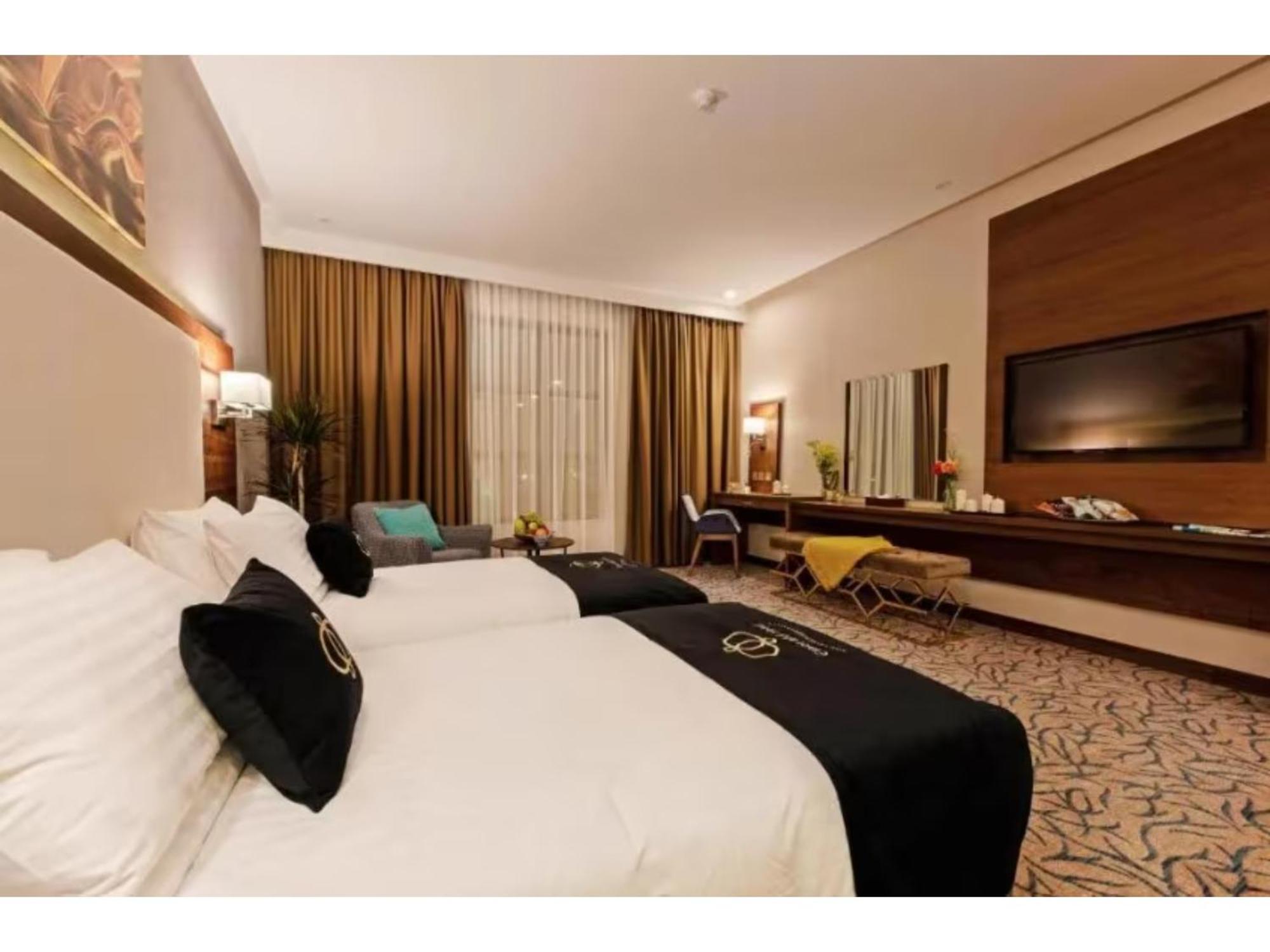 Emerald Hotel