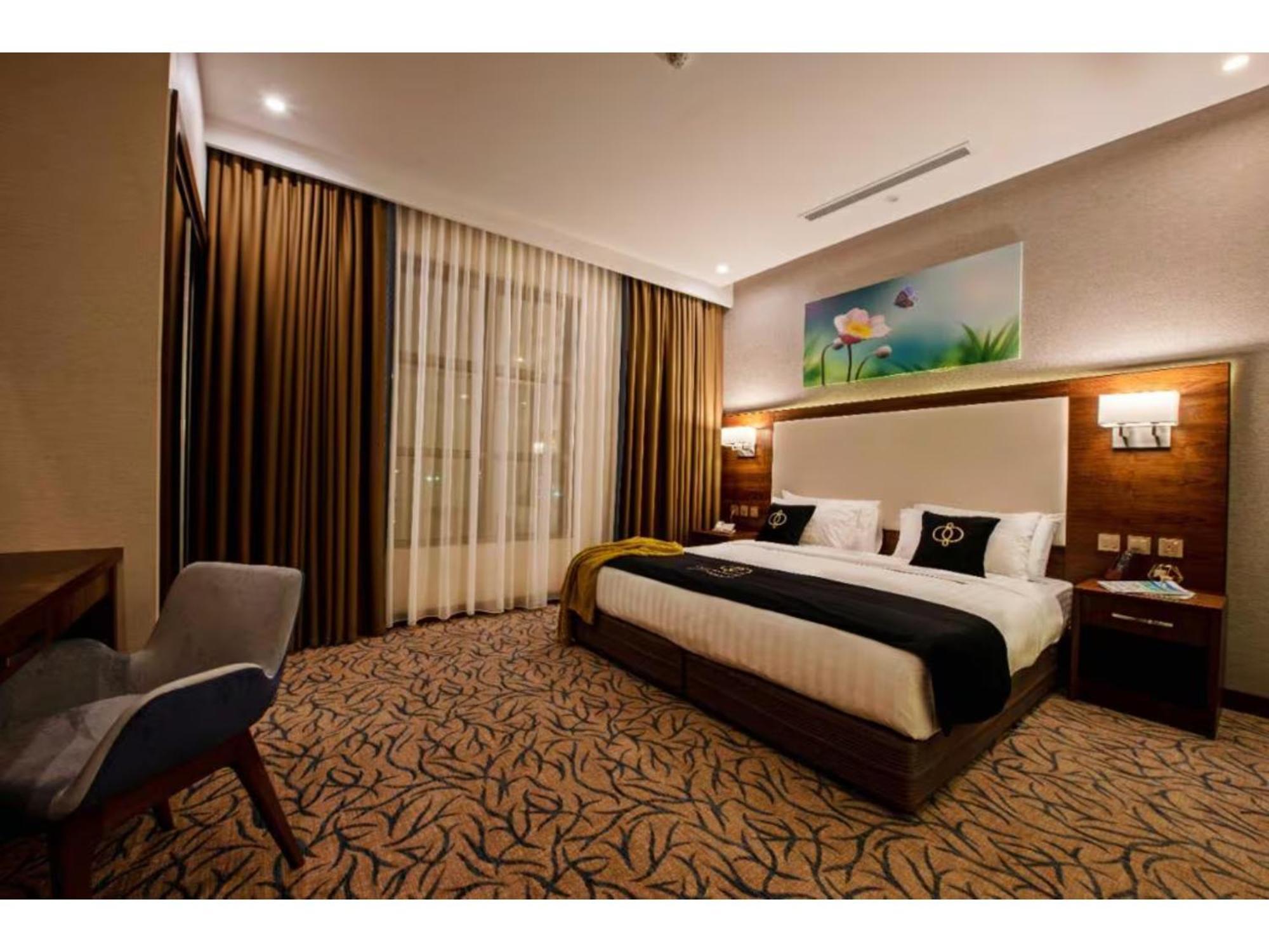 Emerald Hotel 4*