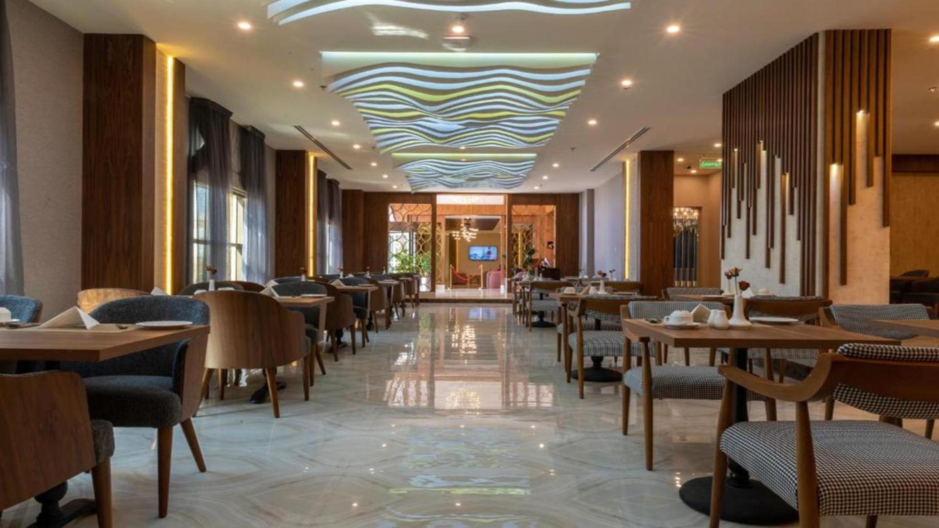 Emerald Hotel 4*